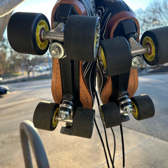 Black Roller Skates with White Swirl Design - Picture 3 of 5
